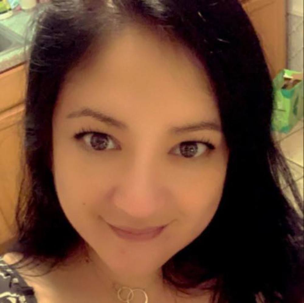 Meet your Posher, Yia